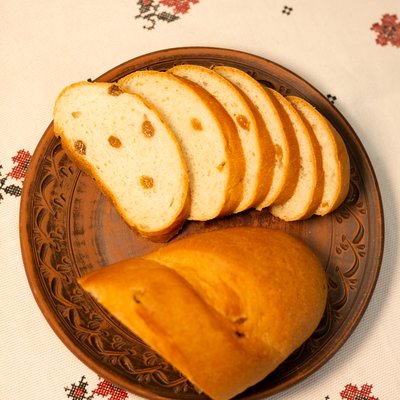 Батон с изюмом